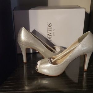 Shimmer peep-toe pumps size 7